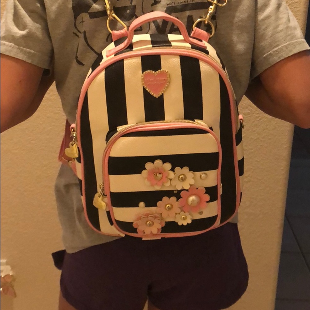 Really fashionable shrilled mini backpack